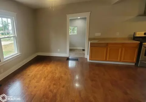 Living - 503 Elm St, Mapleton, IA 51034 photo 2 of 2