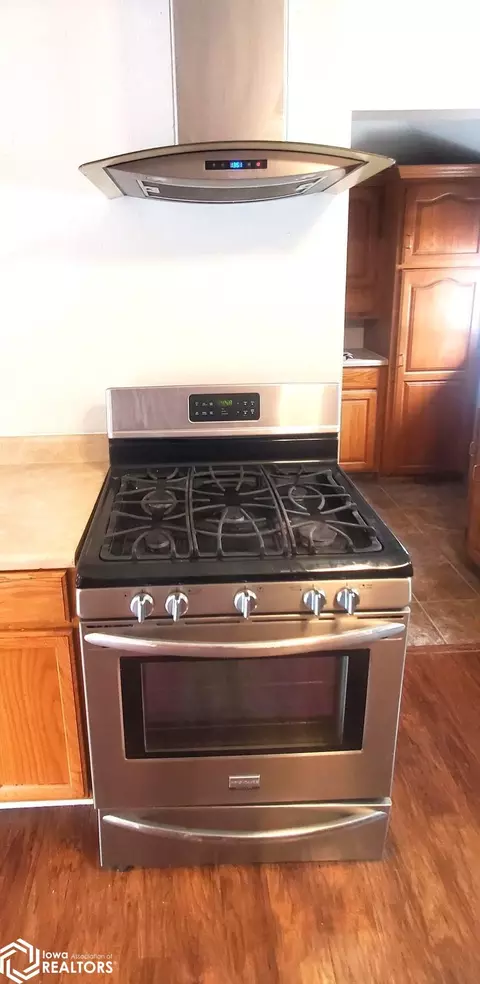 Kitchen - 503 Elm St, Mapleton, IA 51034 photo 4 of 5
