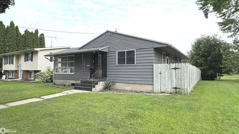 215 15th St NW, Mason City, IA 50401