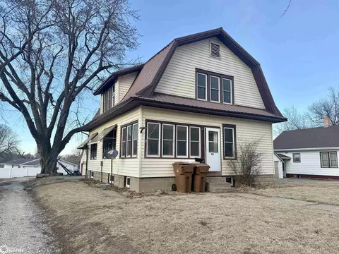 503 11th St, Manning, IA 51455