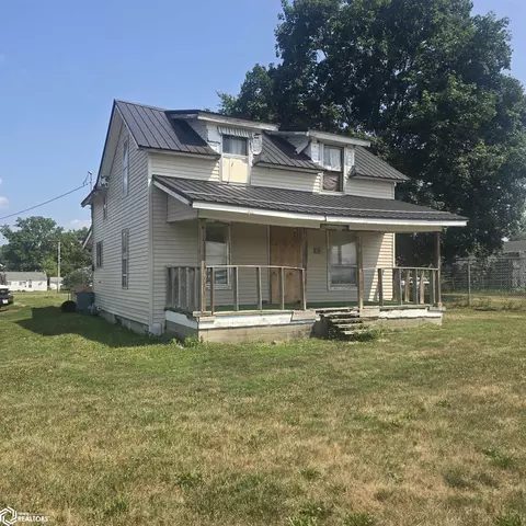 818 N I St, Oskaloosa, IA 52577
