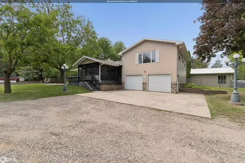 2512 S Shore Dr, Clear Lake, IA 50428