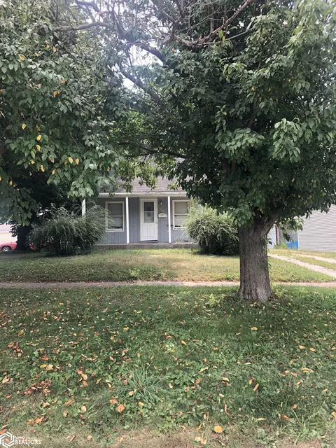 1120 1st Ave W, Oskaloosa, IA 52577