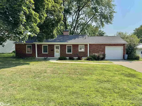 905 S Cherry Cir, Mount Pleasant, IA 52641