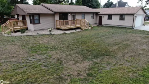 806 2nd Ave NE, Clarion, IA 50525