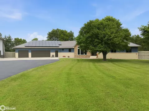 1005 Prairie View Pl, Rockford, IA 50468