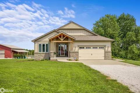 33638 H Ave, Earlham, IA 50072