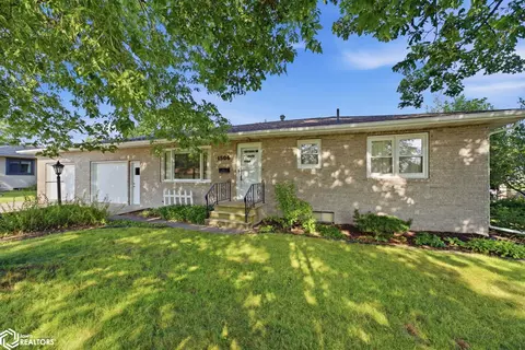 1506 N Marion Avenue Ave, Washington, IA 52353