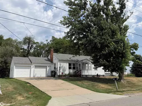 1416 S 11th St, Oskaloosa, IA 52577