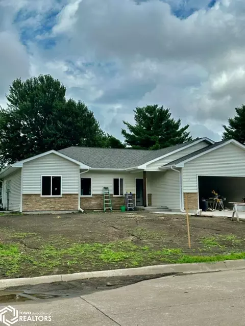 1112 Willow Ave, Burlington, IA 52601