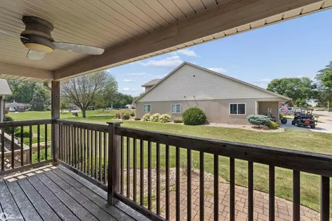 901 3rd Ave S, Clear Lake, IA 50428