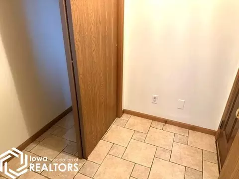 Entry Way - 28 Schutter Cir, Algona, IA 50511 photo 1 of 1