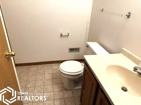 Bath - 28 Schutter Cir, Algona, IA 50511 photo 3 of 3