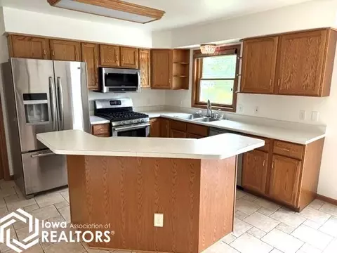 Kitchen - 28 Schutter Cir, Algona, IA 50511 photo 2 of 2
