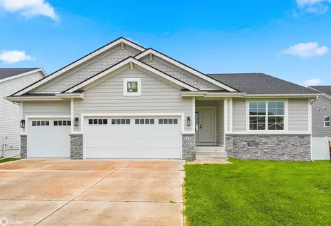 2430 SE 5th St, West Des Moines, IA 50265