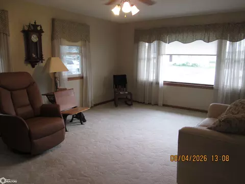 Living - 700 E 17th St, Atlantic, IA 50022 photo 1 of 5