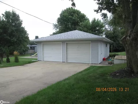 Exterior - 700 E 17th St, Atlantic, IA 50022 photo 4 of 6