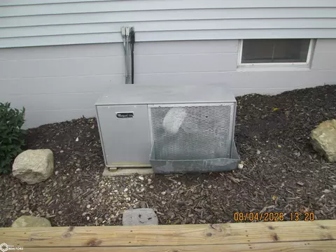 Exterior - 700 E 17th St, Atlantic, IA 50022 photo 5 of 6