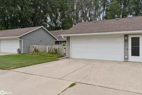 380 S Yorktown Pike #25, Mason City, IA 50401