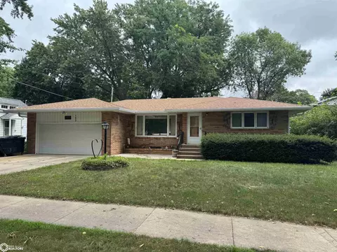 105 6th St N, Humboldt, IA 50548