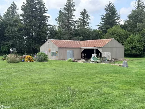 Exterior - 1328 170th St, Hampton, IA 50441 photo 2 of 14