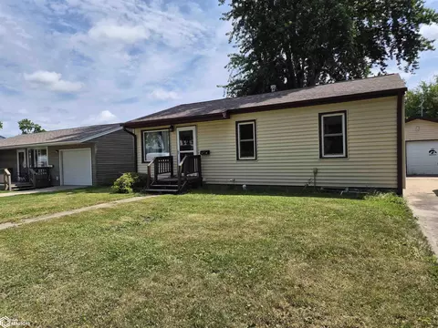 1530 Prairie St, Grinnell, IA 50112