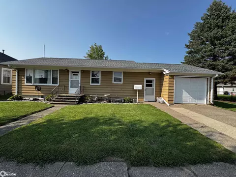 926 Isett Ave, Wapello, IA 52653