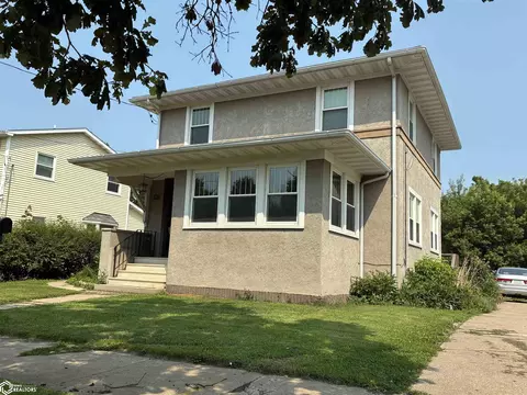 125 S Jackson Ave, Mason City, IA 50401