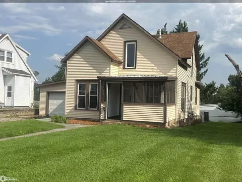 1703 Summit St, Marshalltown, IA 50158