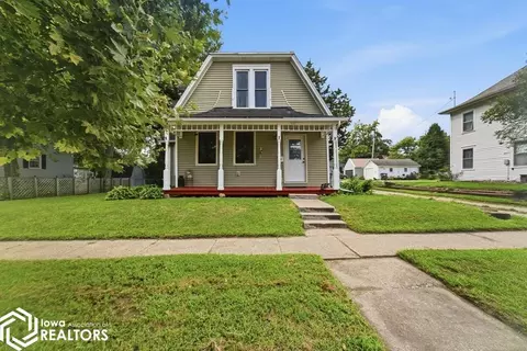 610 2nd Ave E, Oskaloosa, IA 52577