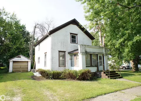 1124 Division St, Webster City, IA 50595