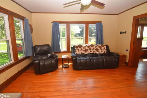 Living - 916 415th Ave, Malcom, IA 50157 photo 2 of 2