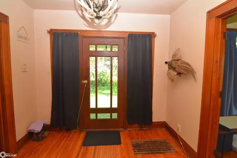 Entry Way - 916 415th Ave, Malcom, IA 50157 photo 1 of 3