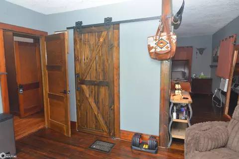 Entry Way - 916 415th Ave, Malcom, IA 50157 photo 3 of 3