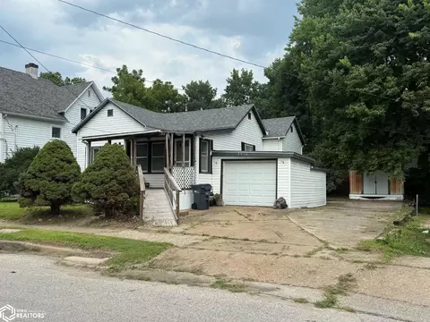 1410 Spray St, Burlington, IA 52601