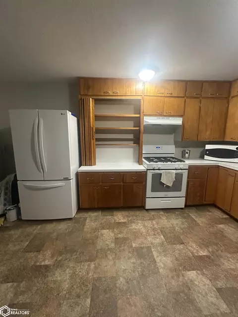 Kitchen - 340 70th, Dows, IA 50071 photo 6 of 6