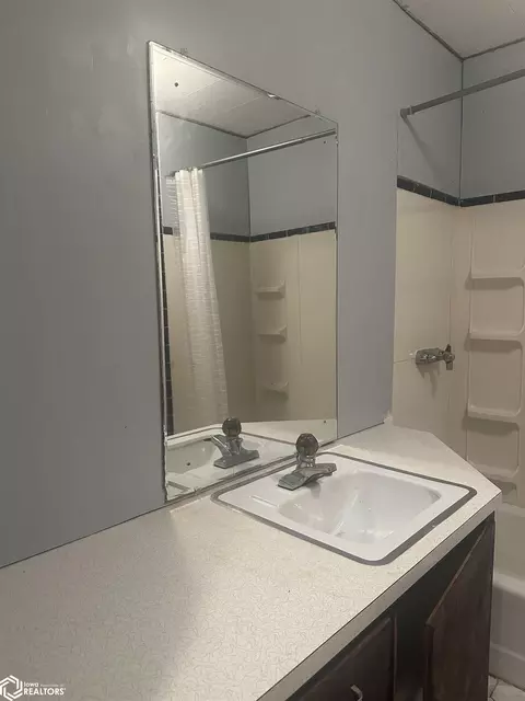 Bath - 340 70th, Dows, IA 50071 photo 2 of 3