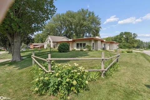 200 Fairway Dr, Clear Lake, IA 50428