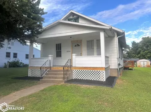 2204 Cliff Rd, Burlington, IA 52601