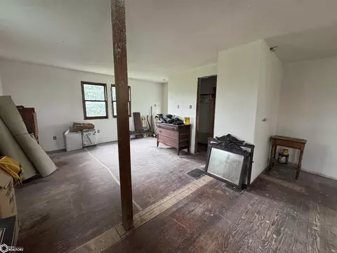 Bedroom - 1755 130th Ave, Murray, IA 50174 photo 2 of 2