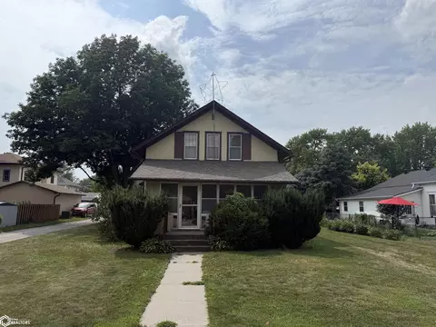912 13th St, Onawa, IA 51040