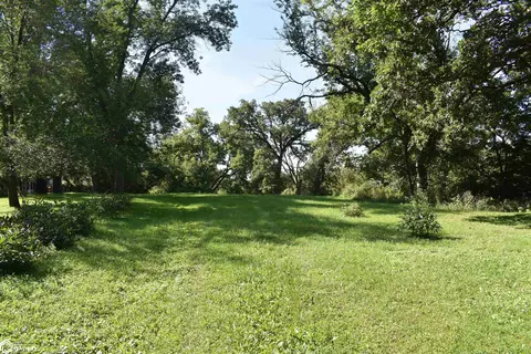 105 Pierce St, Iowa Falls, IA 50126
