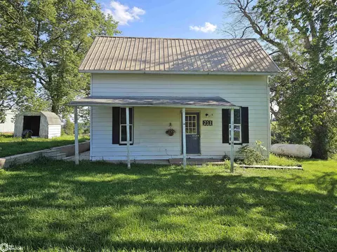 211 2nd St, Searsboro, IA 50242
