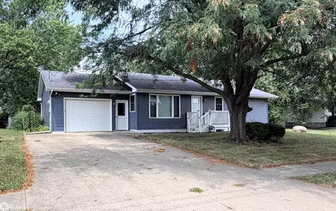 801 Liberty Dr, Fairfield, IA 52556