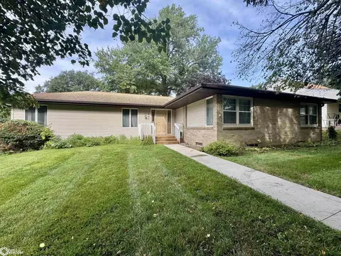 707 E Division St, Audubon, IA 50025