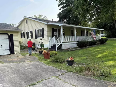 1306 S Ferry St, Ottumwa, IA 52501