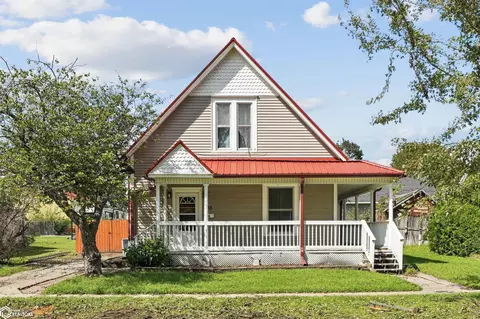205 E Wilson St, New London, IA 52645