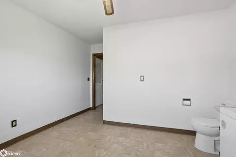 Bath - 936 E County Rd 1450, Hamilton, IL 62341 photo 3 of 3