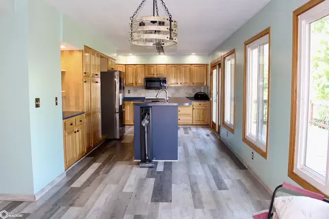 Kitchen - 1406 E 17th St, Atlantic, IA 50022 photo 1 of 8