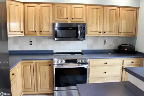 Kitchen - 1406 E 17th St, Atlantic, IA 50022 photo 3 of 8